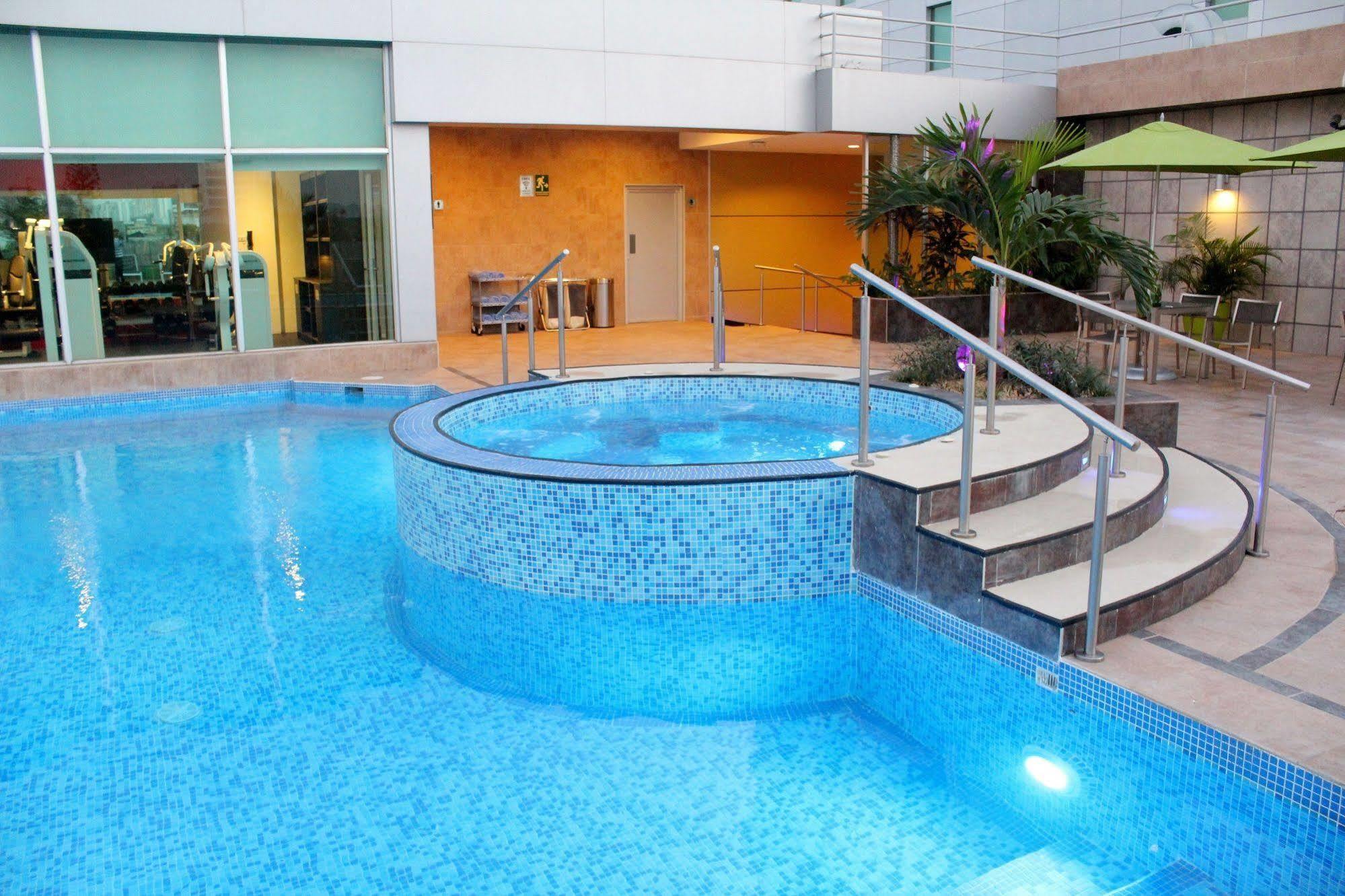 Ramada Plaza By Wyndham Punta Pacifica 4*